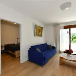 Gaestehaus In Schopfheim, 20 Km Zur Schweiz-basel, Direkte S-bahnverbindung Nyaraló