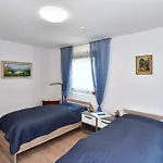Gaestehaus In Schopfheim, 20 Km Zur Schweiz-basel, Direkte S-bahnverbindung Nyaraló *