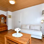 Nyaraló Gaestehaus In Schopfheim, 20 Km Zur Schweiz-basel, Direkte S-bahnverbindung