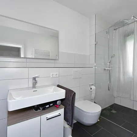 Familienfreundliches Gaestehaus In Nahe Basel, Direkte S-bahnverbindung * שופהיים