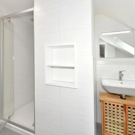 Gaestehaus In Schopfheim, 20 Km Zur Schweiz-basel, Direkte S-bahnverbindung *