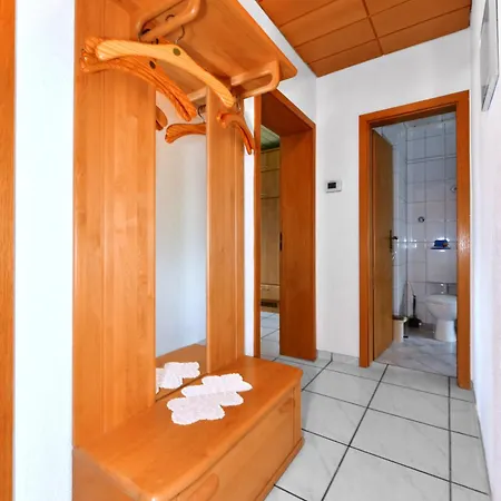 Gaestehaus In Schopfheim, 20 Km Zur Schweiz-basel, Direkte S-bahnverbindung