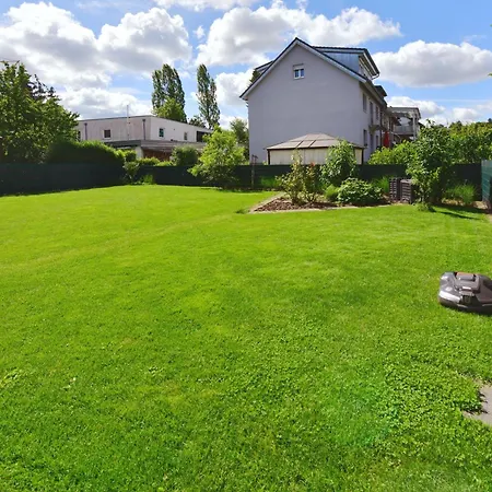 Gaestehaus In Schopfheim, 20 Km Zur Schweiz-basel, Direkte S-bahnverbindung *